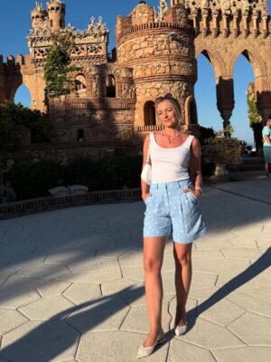 Barbara Kurdej-Szatan Instagram - Czasem nie warto zwlekać i lepiej podjąć w życiu spontaniczne decyzje :D 2 lata czekania… cierpliwie .. i jest :) 

Polska jest najpiękniejsza, ale Hiszpania też jest piękna :D☀️ Witaj nowy etapie🫶🏼🍀

#nowyetap #Hiszpania #España #happy #new #flat #familytime #love