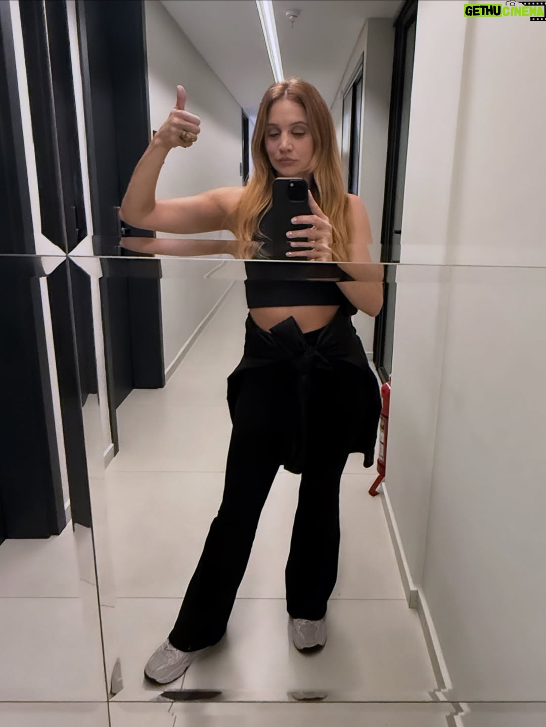Bárbara Lombardo - 13.6K Likes - Últimas de Paraguay Diciembre, 2025 🩷
Gracias @divinatowerpy por cuidarme y dejarme disfrutar de otro barrio en Asunción. 
Y a mí amorcito por ser el mejor host  @nicogarciahume Asuncion no sería lo mismo sin vos 🫶🏻 🇵🇾
Feliz noche buena para txdos 🎄🤶🧑‍🎄