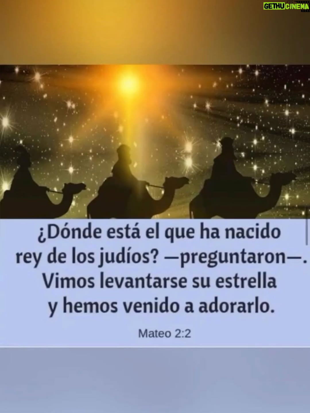 Bárbara Palacios - 3 Likes - “Cuando Jesús nació en Belén de Judea en días del rey Herodes, vinieron del oriente a Jerusalén unos magos, diciendo: ¿Dónde está el rey de los judíos, que ha nacido? Porque su estrella hemos visto en el oriente, y venimos a adorarle.”
‭‭S. Mateo‬ ‭2‬:‭1‬-‭2‬ ‭ (RVR1960‬‬)

Los sabios llevaron tres regalos con significados proféticos para la vida de Jesús 🌟 

🎁 ORO como reconocimiento de su deidad: JESÚS, el Rey de Reyes!!! ❤️

🎁 INCIENSO, se usaba en actos de adoración, como muestra de que JESÚS es digno de nuestra alabanza y adoración 🙌🏻

🎁 MIRRA, un ungüento que se usaba para los muertos en esa época, representando el sufrimiento que padecería y la muerte que sufriría ✝️ 

Los sabios fueron guiados a buscar al Rey de los judíos gracias a un milagroso acontecimiento estelar, la “Estrella de Belén”, a la que llamaron “Su estrella” (Mateo 2:2). Llegaron a Jerusalén y preguntaron por el nacimiento de Cristo, y los guiaron a Belén (Mateo 2:4-8). Ellos siguieron la guía de Dios con alegría (Mateo 2:10).

Los sabios de oriente siguieron la estrella con fe, obediencia y reverencia. No buscaban regalos para sí, sino adorar al verdadero Rey. En este Día de Reyes recordamos que Jesús es el mayor regalo de DIOS para la humanidad y que nuestro mayor acto de amor es rendirle nuestro corazón.❤️ 

“Porque donde está vuestro tesoro, allí estará también vuestro corazón.”
Mateo 6:21 (RVR1960)

#ReyesMagos #DiaDeReyes #ReyDeReyes #SeñorJesus  #Inspiracion