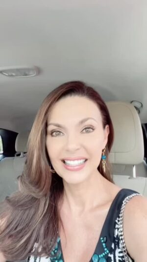 Bárbara Palacios Instagram - Te invito a tomar la decisión en esta Semana Santa de recibir a Cristo y aceptarlo en tu vida 🙌🏻

“Porque de tal manera amó Dios al mundo, que ha dado a su Hijo unigénito, para que todo aquel que en él cree, no se pierda, mas tenga vida eterna.”
‭‭S. Juan‬ ‭3:16‬ ‭ (RVR1960‬‬) 

Unidos en el Amor de Nuestro Señor JESÚS 
DIOS TE BENDIGA INMENSAMENTE 💖

#CreeEnJesus #JesusTransforma #JesusSalva #GloriaADios #GraciasJesus #Inspiration #Inspiracion #SerMejorQueAyer #DIOS #BarbaraPalacios #MissUniverse #Speaker #Author #Teologa #LifeCoach #InspiradoraUniversal 💖
