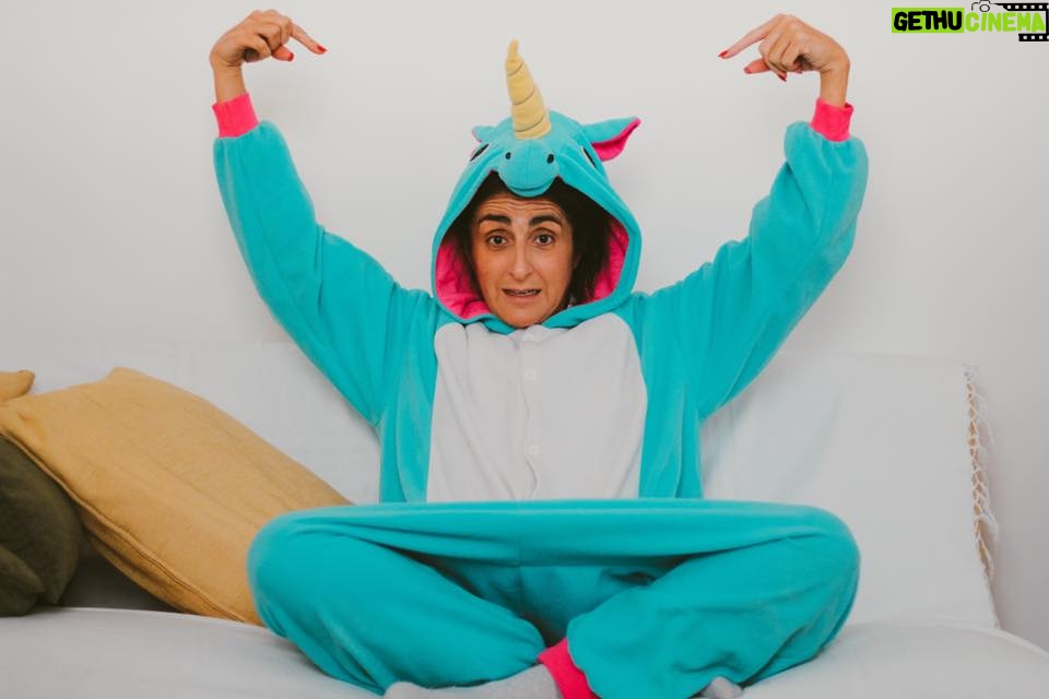 Bárbara Torres - 3 Likes - o dejes que nadie te diga que no puedes ser lo que quieras... Hoy escogí ser un unicornio con ganas de dormir 12 horas seguidas y sin interrupciones 🦄😴