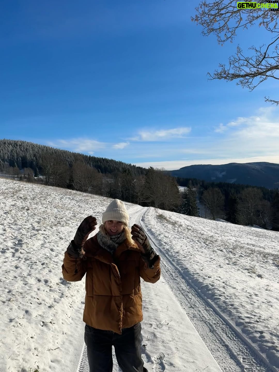 Barbora Poláková - 5.8K Likes - Další singl Ťupíků brzy ❄️❄️❄️ #tupicinahorach