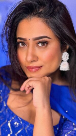 Barsha Patra Instagram - Comment "Link" For Product 💐 Saree না পরলেও pujo vibes missing না ☺️Saraswati Pujo-te simple salwar look ✨🌼