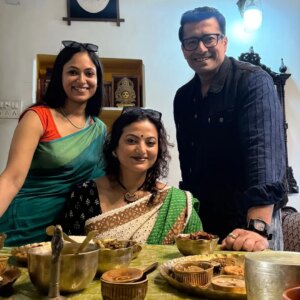 Basabdatta Chatterjee Instagram - আজকের আড্ডা, আর আড্ডা মানেই জমিয়ে পেট পুজো। 😋🥰

#food #fun #bengalgharana

@rishikaushikofficial

@indrani_chatterjee1
