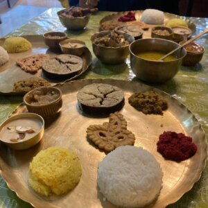 Basabdatta Chatterjee Instagram - আজকের আড্ডা, আর আড্ডা মানেই জমিয়ে পেট পুজো। 😋🥰

#food #fun #bengalgharana

@rishikaushikofficial

@indrani_chatterjee1