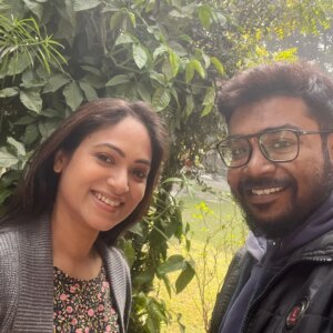 Basabdatta Chatterjee Instagram - 😊🏵️

Photo courtesy Sourav 

অনেক দিনের চেনা মেকআপ আর্টিস্ট বন্ধুর সঙ্গে দেখা 😊😊

#shooting #photo #natureslove