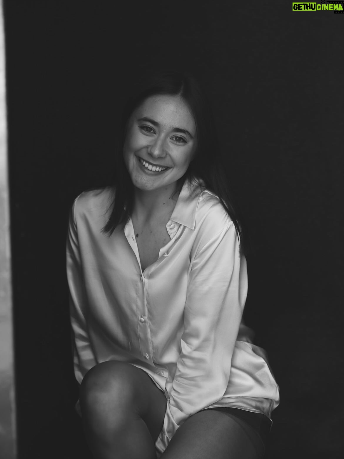 Beatriz Frazão - 7.2K Likes - Some Old Portraits 🖤