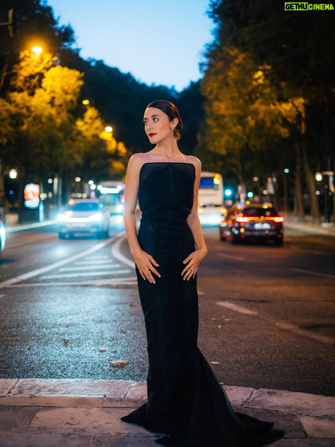 Beatriz Frazão - 6.2K Likes - @globosdeouro 🌟

📸: @monteirotomas 
Hair: @ruankenndrewbeauty 
Make Up: @beadoliveira.mua 
Styled By @lafayette____________________ 
@naughtyboysagency 
Joias: @invitro__ 
@bessahotel 
#hotelbessa #globosdouro #coliseudosrecreios @sicoficial
