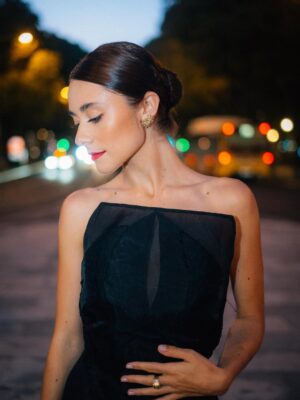 Beatriz Frazão Instagram - @globosdeouro 🌟

📸: @monteirotomas 
Hair: @ruankenndrewbeauty 
Make Up: @beadoliveira.mua 
Styled By @lafayette____________________ 
@naughtyboysagency 
Joias: @invitro__ 
@bessahotel 
#hotelbessa #globosdouro #coliseudosrecreios @sicoficial