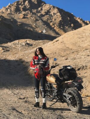 Beauty Singh Rajput Instagram - Ladakh road trip, Pe Chalo ..? 
.
.
.
.
.
.
.
@beautyrajput25 #beautyrajput25 
#road #ladakh #bike #bikegirl #ladakhbiketrip #insta #picoftheday