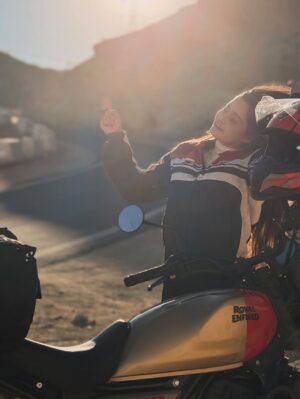 Beauty Singh Rajput Instagram - Ladakh road trip, Pe Chalo ..?
.
.
.
.
.
.
.
@beautyrajput25 #beautyrajput25
#road #ladakh #bike #bikegirl #ladakhbiketrip #insta #picoftheday
