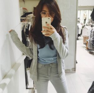 Beby Tsabina Instagram - Joining the 2016 trend 😆