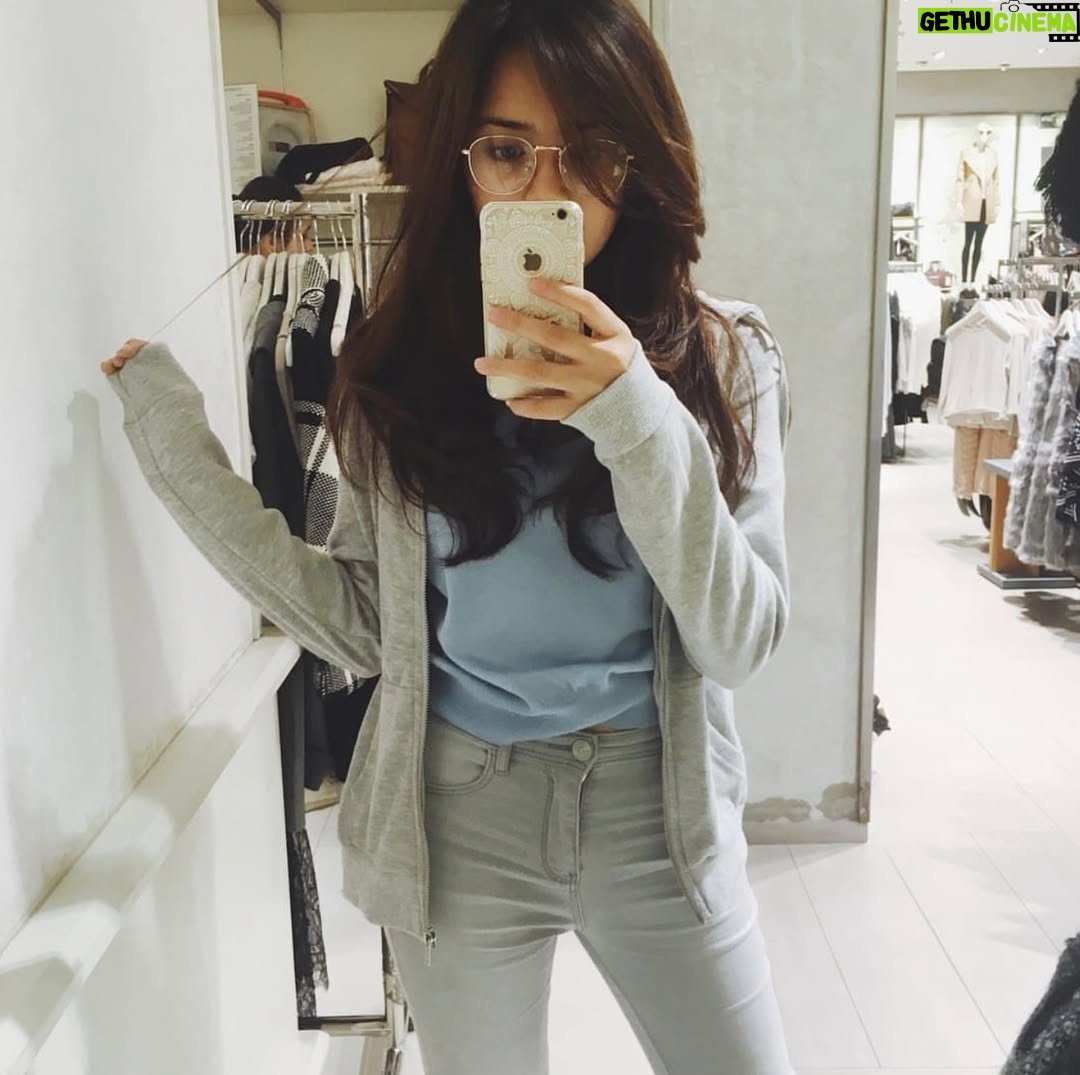 Beby Tsabina - 1.2 Million Likes - Joining the 2016 trend 😆