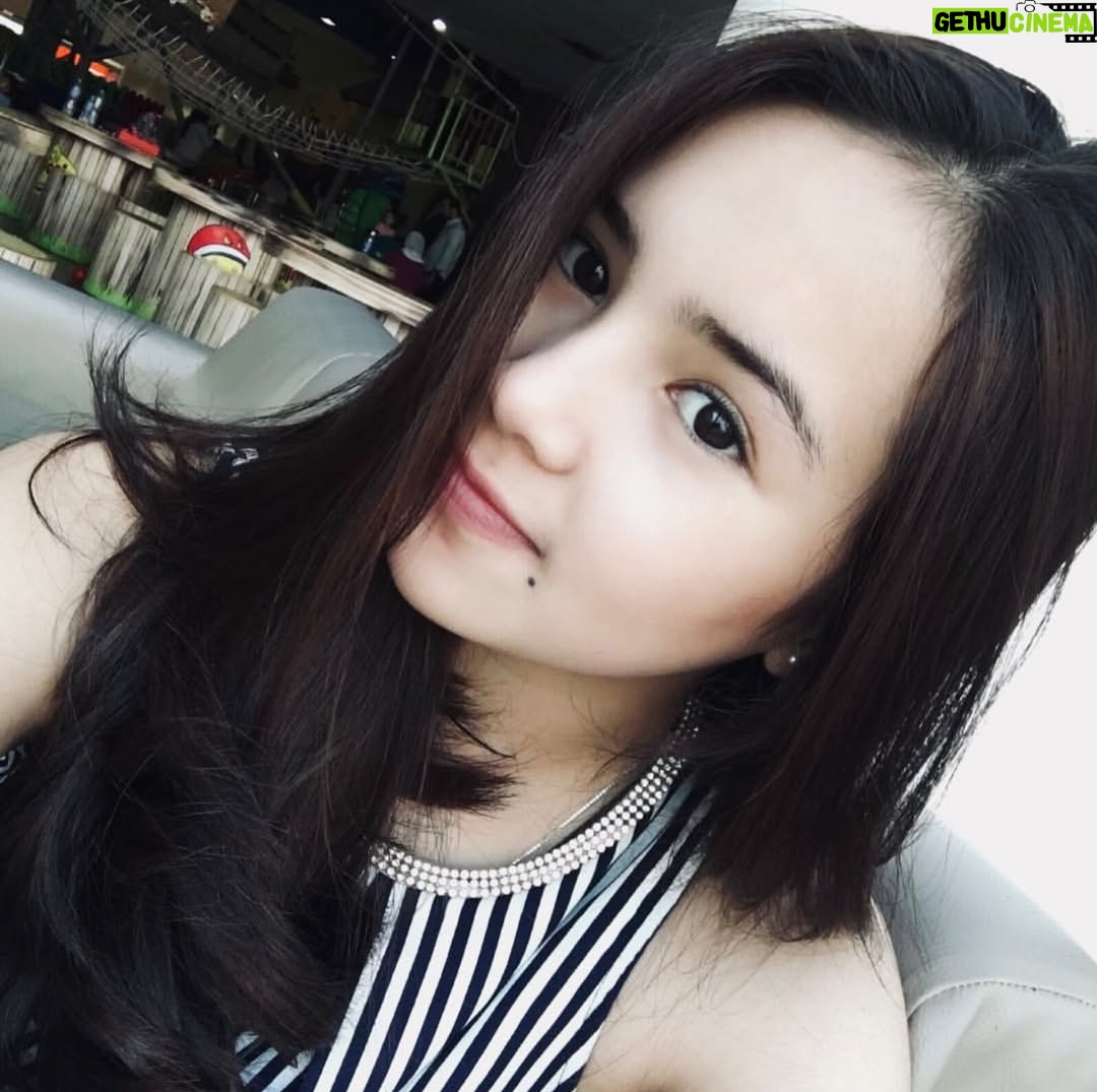 Beby Tsabina - 1.2 Million Likes - Joining the 2016 trend 😆