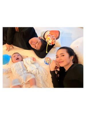 Beby Tsabina Instagram - Akhirnya ketemu ponakanku, Rowan🍼👶🏻🤍
//vlognya sudah tayang//