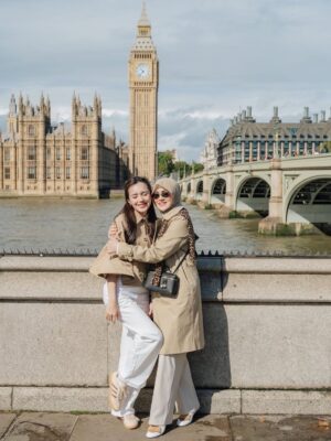 Beby Tsabina Instagram - Selamat ulang tahun, Papa! We love you🤎
& Happy Holiday everyone✨
Beautifully captured by @sweet.escape use my code : BEBY10 for 10% discount 10 extra photos 📷