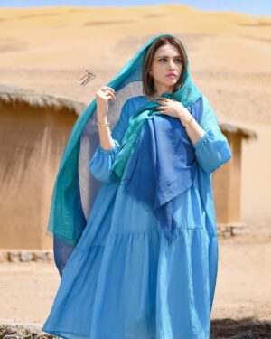 Behnoosh Tabatabaei Instagram - ‎.
کرانی ندارد بیابان ما
‎قراری ندارد دل و جان ما

‎جهان در جهان نقش و صورت گرفت
‎کدامست از این نقش‌ها آن ما

#ایران #کویر #یزد