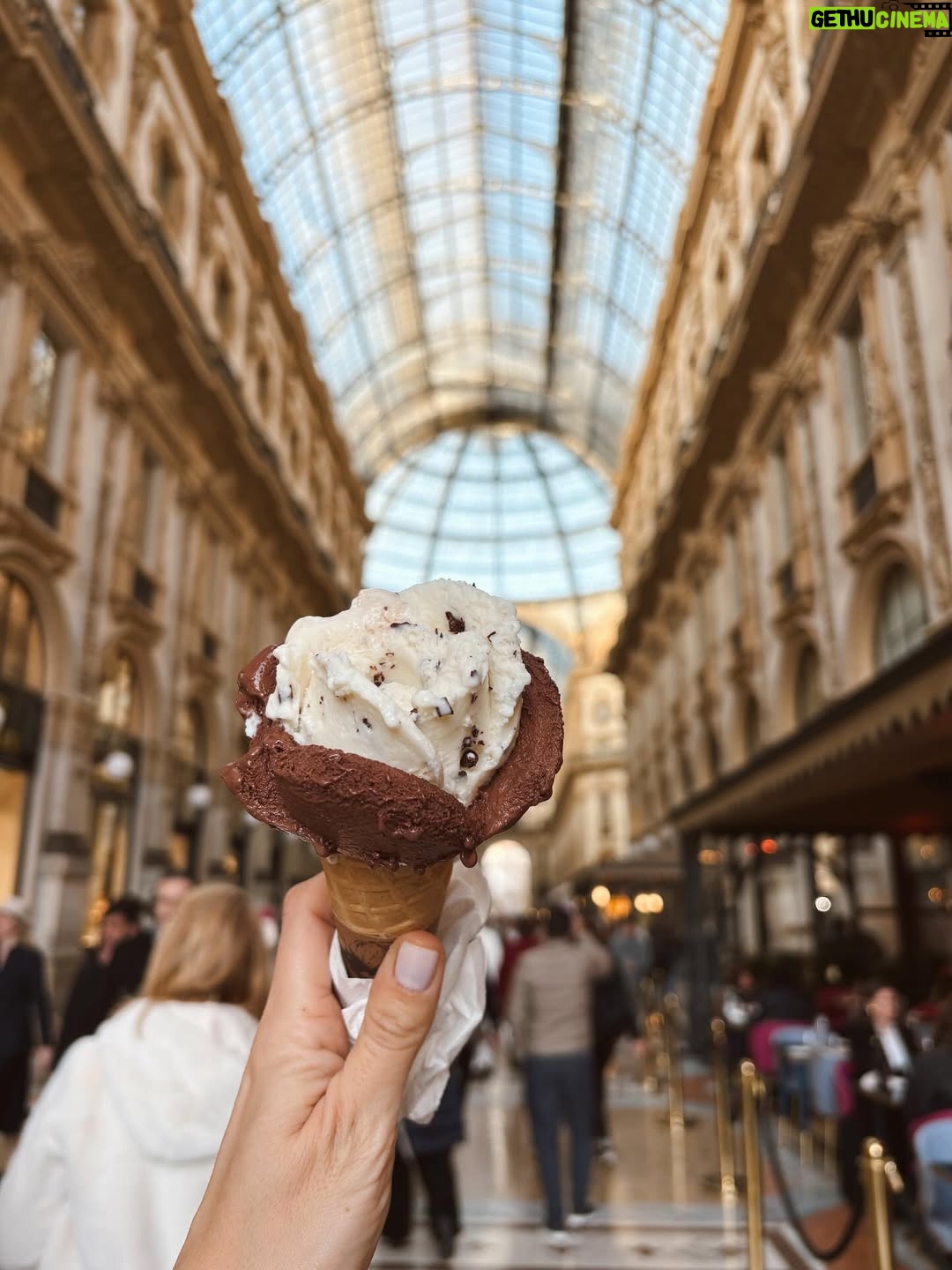 Beyza Şekerci - 2.1K Likes - Milano Dump💫