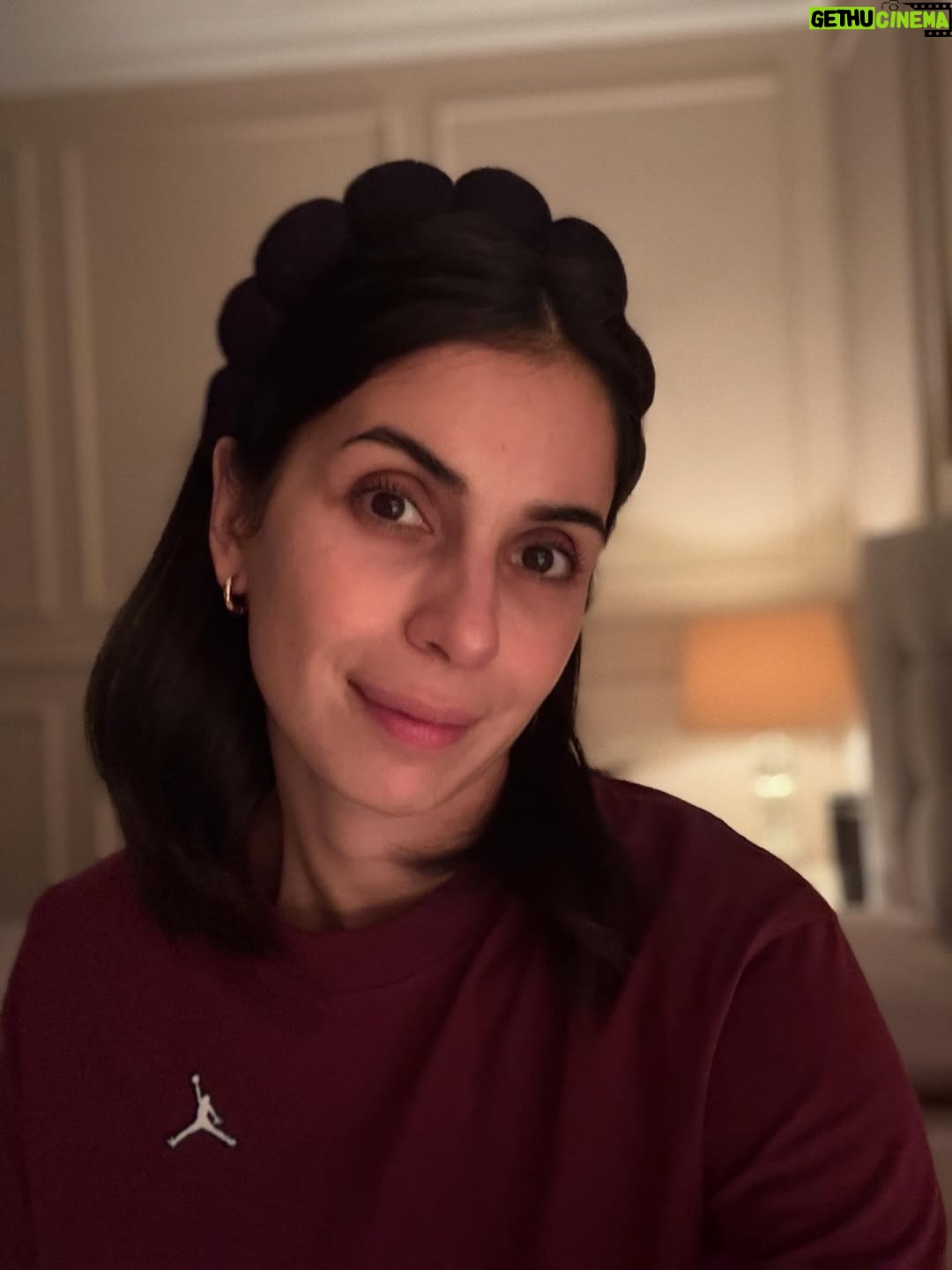 Beyza Şekerci - 3.7K Likes - Ekim Dump💫