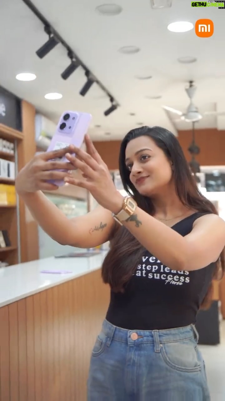 Bhagyashree Sonvane - 2K Likes - From sharp clicks to endless scrolling, Redmi 15C 5G keeps you ahead😇 @xiaomiretail @redmiindia 
#ad 

From performance to power to price, the #REDMI15C 5G rules it all! 

✅ Royale Design
✅ 6000mAh Battery
✅ Segment’s Largest & Smoothest Display
✅ 50MP AI Dual Camera

Because in 2026, there’s only one boss, #2026KaBigBoss.