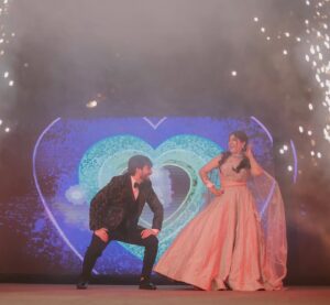 Bhakti Rawal Instagram - Sangeet Night Sparkles ✨
Reliving the crazy day💫
.
.
Sangeet,SangeetNight,wedding,weddingpost,couple
