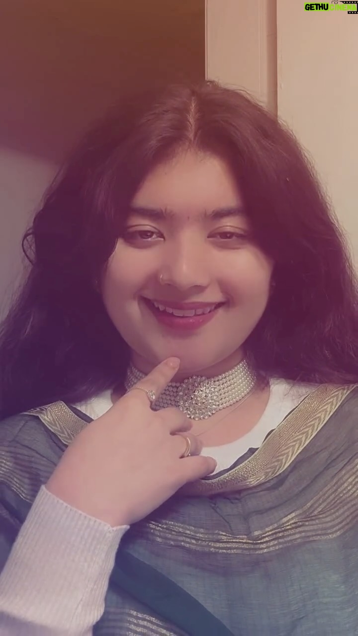 Bhangra Queen - 6.9K Likes - When everyone likes your 👀🦢🤣