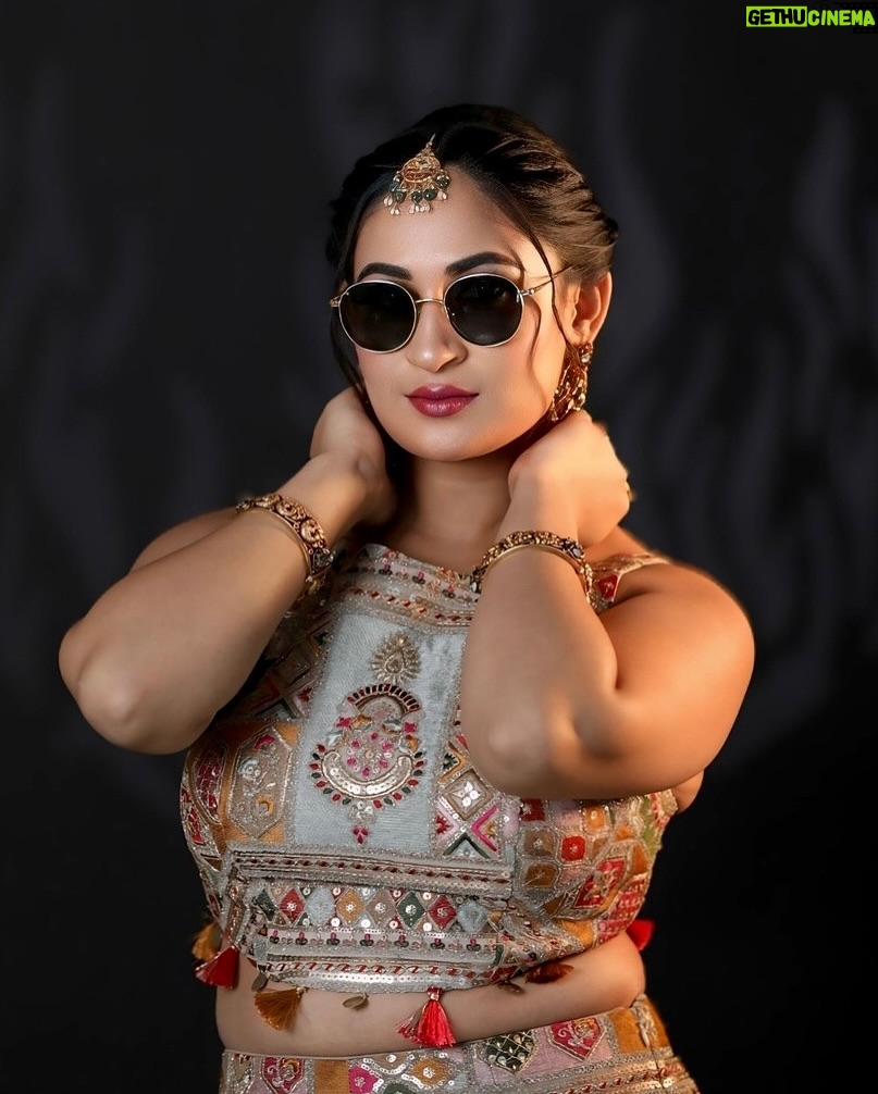 Bhavana Appu - 24.8K Likes - Thukathu Gada Bada Ladki🕶️

👗 @viha.alankar 
💄 @makeover_by__reshma 
📸 @dhruva_127

#bhavanaappu #dkd #zeekannada #kannada #bangalore