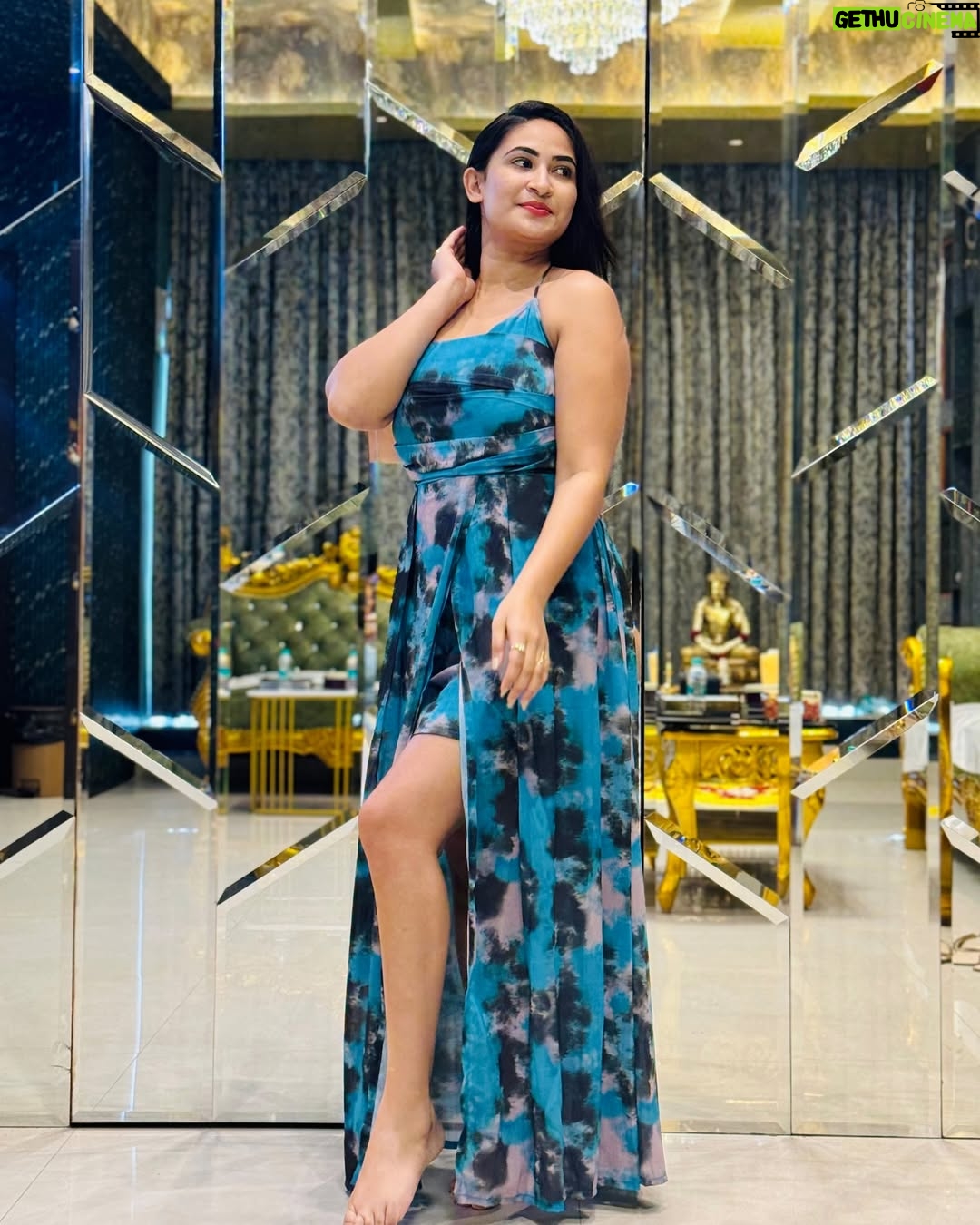 Bhavana Appu - 16.8K Likes - 🦋 
Dress from @gaana_premium_womens_wear