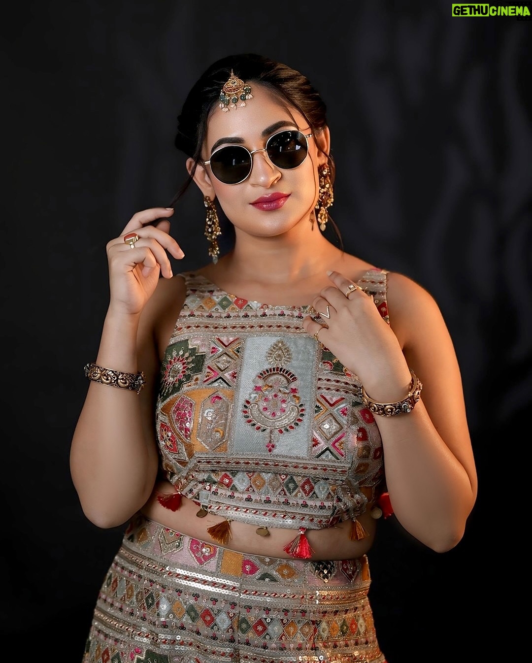 Bhavana Appu - 24.8K Likes - Thukathu Gada Bada Ladki🕶️

👗 @viha.alankar 
💄 @makeover_by__reshma 
📸 @dhruva_127

#bhavanaappu #dkd #zeekannada #kannada #bangalore