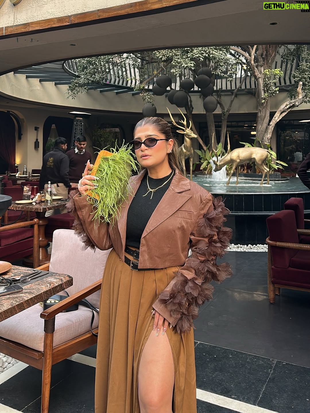 Bhavna Mayani - 17.4K Likes - Behaviour is prettier than face 🤍✨
#dilliwalikitty♥️

Jacket @akshita_couture_house 
Neckchain @breautty 
Bag @urtrendy__bag06