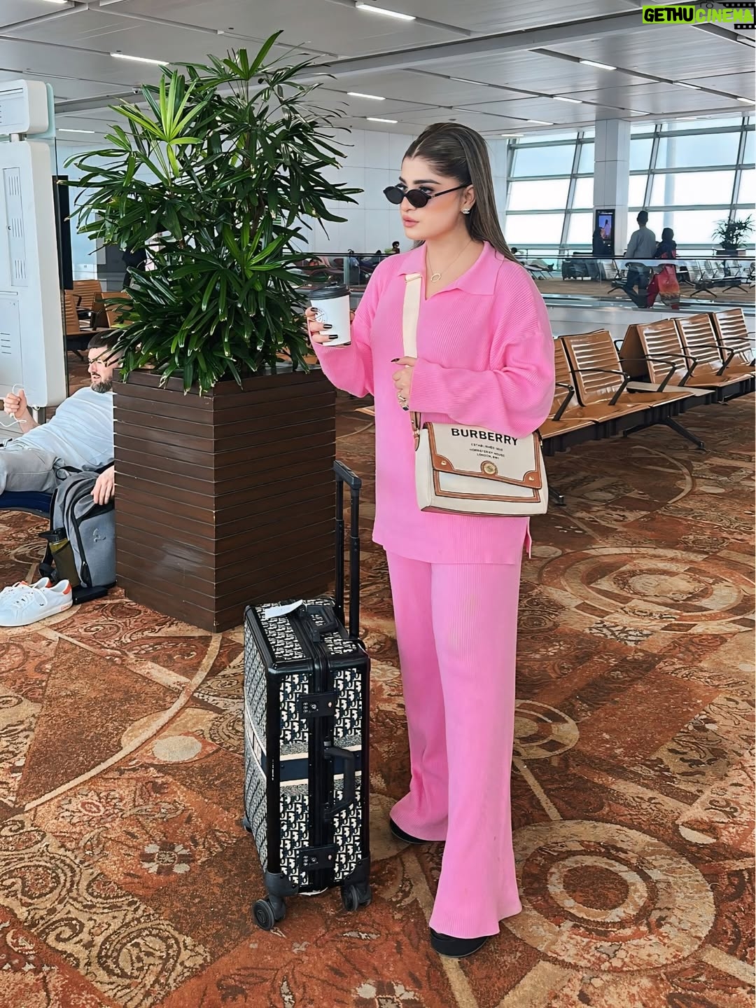 Bhavna Mayani - 11.6K Likes - Entering 2026 as myself 🐣💘

Outfit @bowandyou 

#vacation#trip#2026#thailandtravel#funfrnds