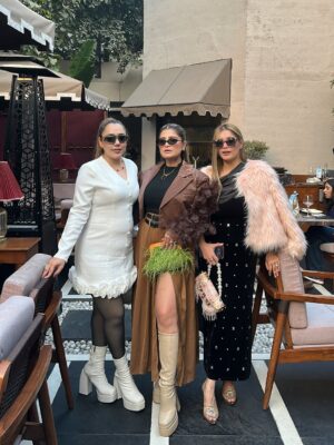 Bhavna Mayani Instagram - Behaviour is prettier than face š¤āØ
#dilliwalikittyā„ļø
Jacket @akshita_couture_house
Neckchain @breautty
Bag @urtrendy__bag06