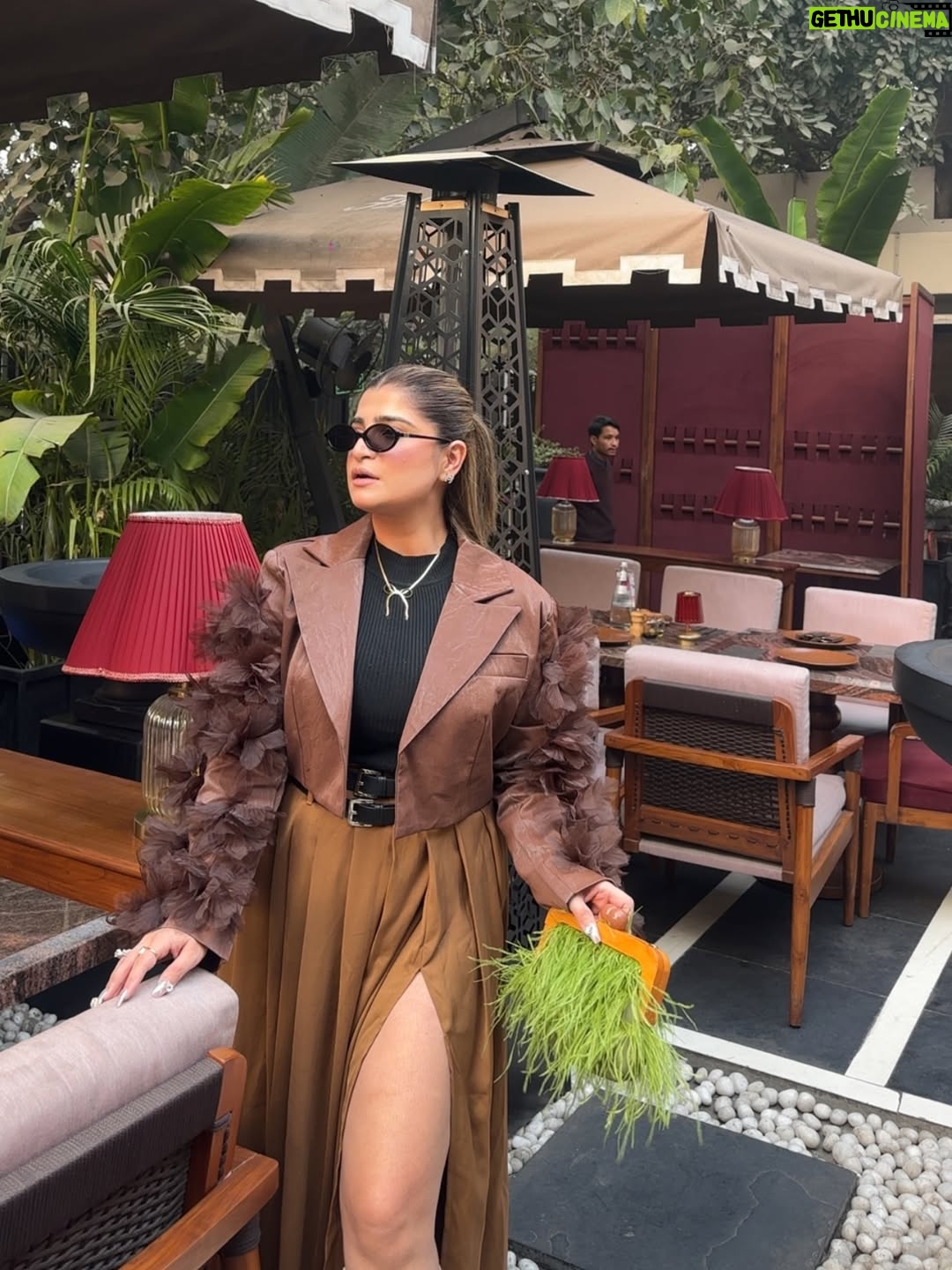 Bhavna Mayani - 17.4K Likes - Behaviour is prettier than face 🤍✨
#dilliwalikitty♥️

Jacket @akshita_couture_house 
Neckchain @breautty 
Bag @urtrendy__bag06