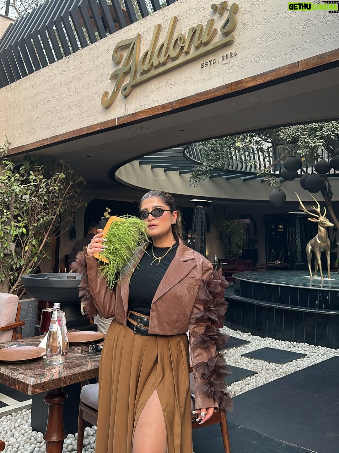 Bhavna Mayani - 17.4K Likes - Behaviour is prettier than face 🤍✨
#dilliwalikitty♥️

Jacket @akshita_couture_house 
Neckchain @breautty 
Bag @urtrendy__bag06