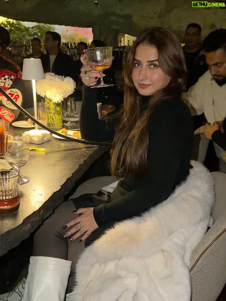 Bhumi Satija - 4K Likes - Coat @bhumi_closet 
Bag @fendi 
Warm legging @bhumi_closet 
Shoes bought from paris