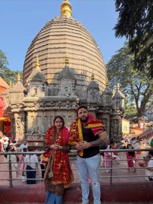 Bhumi Satija Instagram - Jai maa #kamakhyadevi 🙏🏻❤️😇