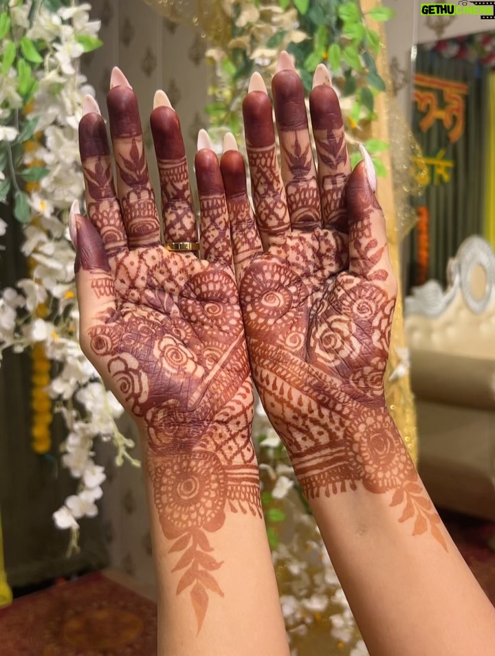 Bhumi Sharma - 483 Likes - Pta nahi tere ch esa ki sohneya🥹💛