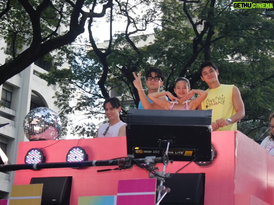 Bianca De Vera - 74.3K Likes - MMFF Parade of Stars ✨ my first float ever!!!!!! 😭🩷
Riding this wave with so much gratitude in my heart.
Love You So Bad. ♡