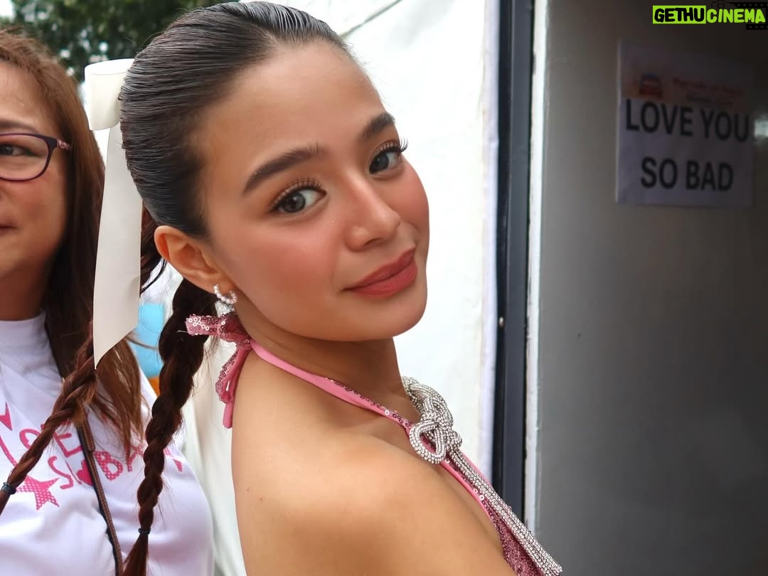 Bianca De Vera - 74.3K Likes - MMFF Parade of Stars ✨ my first float ever!!!!!! 😭🩷
Riding this wave with so much gratitude in my heart.
Love You So Bad. ♡