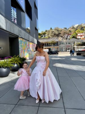 Bindi Irwin Instagram - Dancing all the way to @dancingwiththestars. 💕
Our family is ready to cheer for #TeamIrWINit tonight! Robert and Witney are smashing it. Go vote for Robert and Witney on Dancing With The Stars by texting ROBERT to 21523 or abc.com. Voting BEGINS: 8pmET / 7p CT / 5p PT - Don’t forget voting starts early at 5pm for everyone on the west coast! ✨