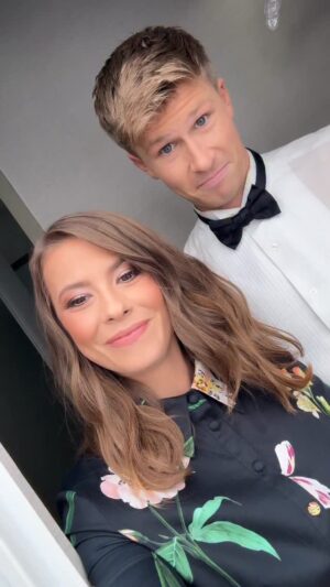 Bindi Irwin Instagram - Ready to cheer for #TeamIrWINit on Dancing With The Stars TONIGHT! Robert and Witney are absolutely incredible, beyond excited for their remarkable tango. Go vote for Robert and Witney by texting ROBERT to 21523 or abc.com. Voting BEGINS: 8pmET / 7p CT / 5p PT - Don’t forget voting starts early at 5pm for everyone on the west coast! ✨