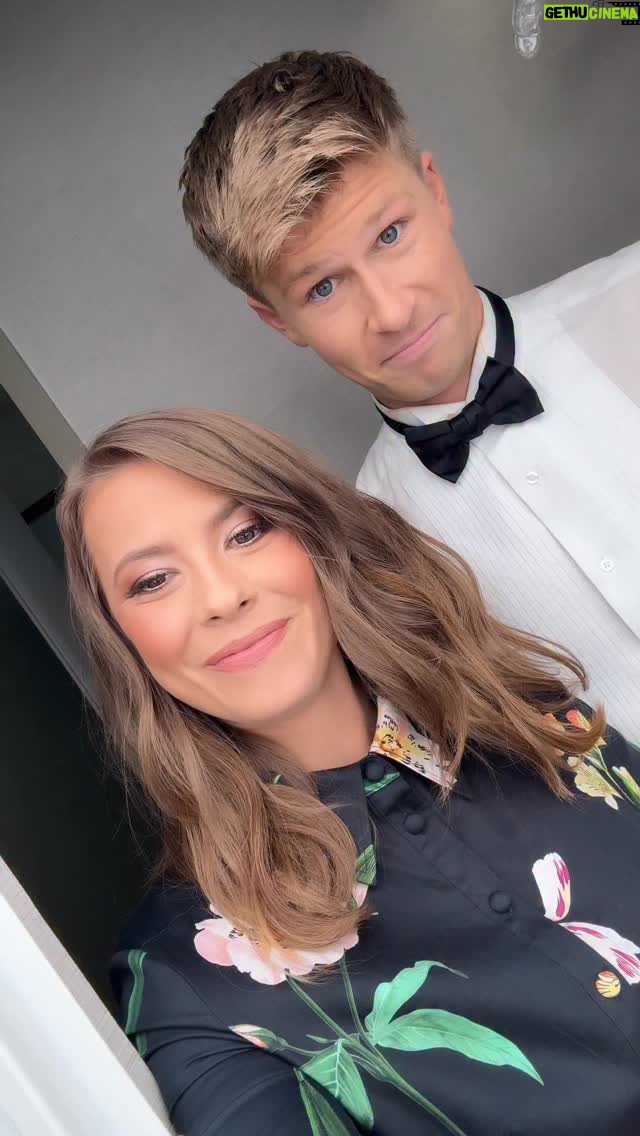 Bindi Irwin - 346.4K Likes - Ready to cheer for #TeamIrWINit on Dancing With The Stars TONIGHT! Robert and Witney are absolutely incredible, beyond excited for their remarkable tango. Go vote for Robert and Witney by texting ROBERT to 21523 or abc.com. Voting BEGINS: 8pmET / 7p CT / 5p PT - Don’t forget voting starts early at 5pm for everyone on the west coast! ✨