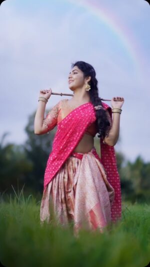 Bindu Gowda Instagram - Malebille malebille! 🌈💖 

Which part did you like the most!?😍❤️ 

Outfit : @inayadesignerstudio 

[ Bindu Gowda, Reels, Kannada, Old Songs, Explore, Viral]

#bindugowda #reels #reelitfeelit #kannada #explorepage #viral
