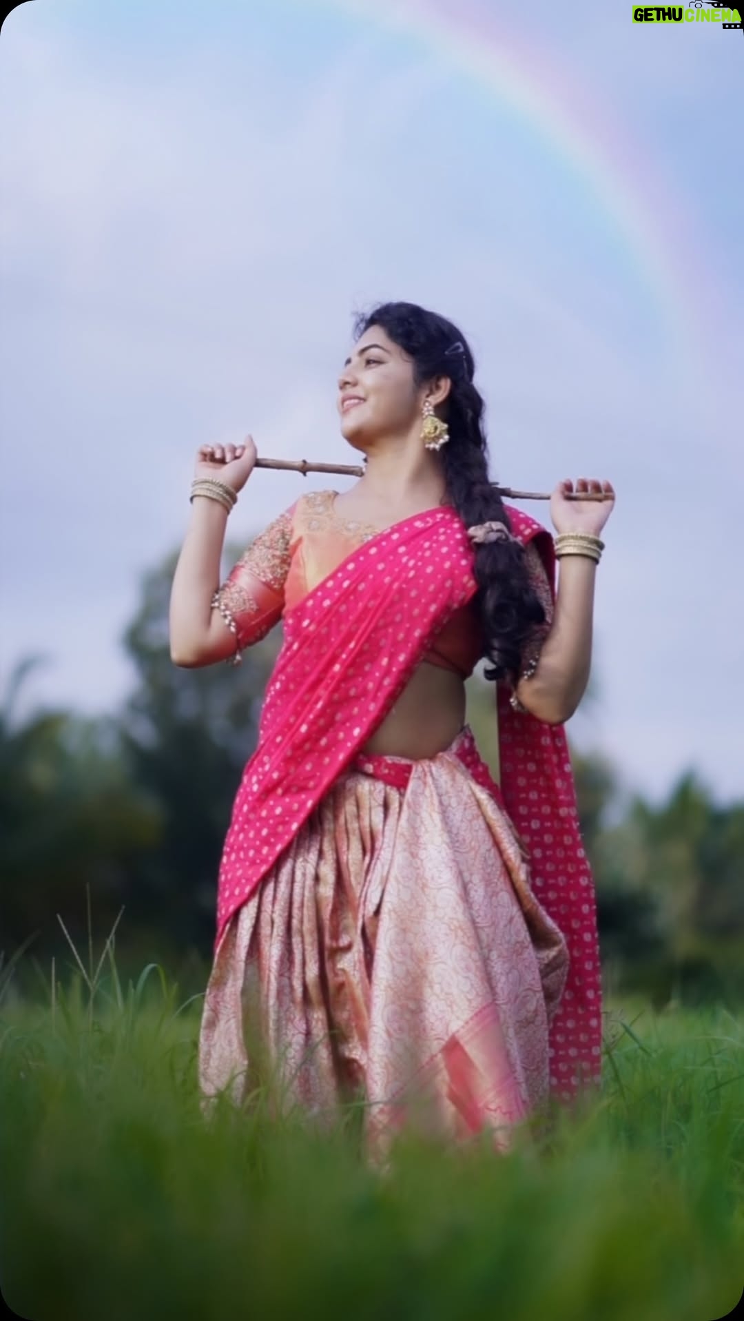 Bindu Gowda - 117.6K Likes - Malebille malebille! 🌈💖 

Which part did you like the most!?😍❤️ 

Outfit : @inayadesignerstudio 

[ Bindu Gowda, Reels, Kannada, Old Songs, Explore, Viral]

#bindugowda #reels #reelitfeelit #kannada #explorepage #viral