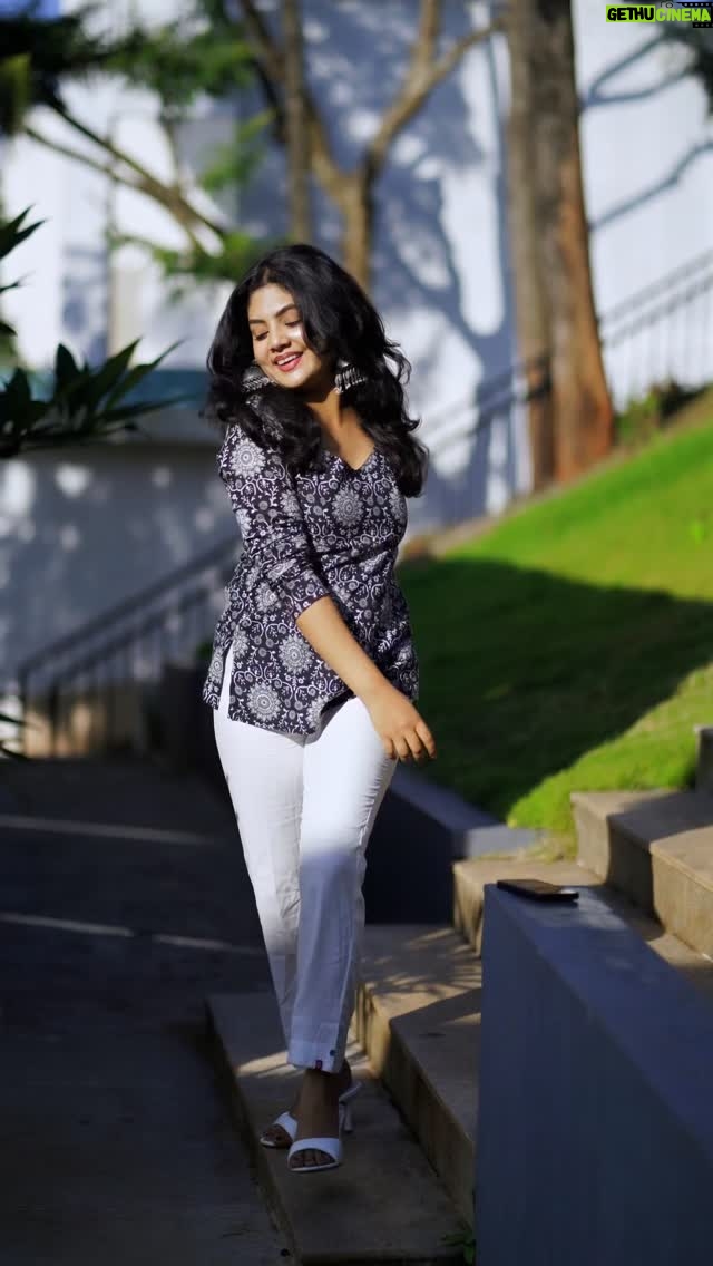 Bindu Gowda - 89.2K Likes - Catching the vibes!💕