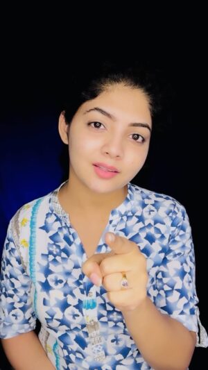 Bindu Gowda Instagram - 🙂😇 #bindugowda #ownvoice #kannadamotivation #reels
