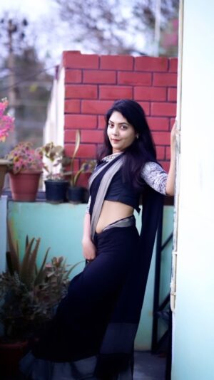 Bindu Gowda Instagram - 🙈🖤 #bindugowda #reels #trending #kannada #reelitfeelit