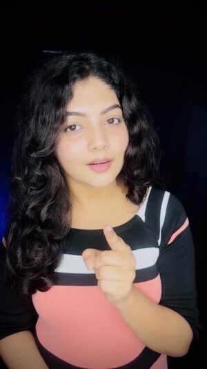 Bindu Gowda Instagram - 🙂😇 #bindugowda #ownvoice #kannadamotivation #reels