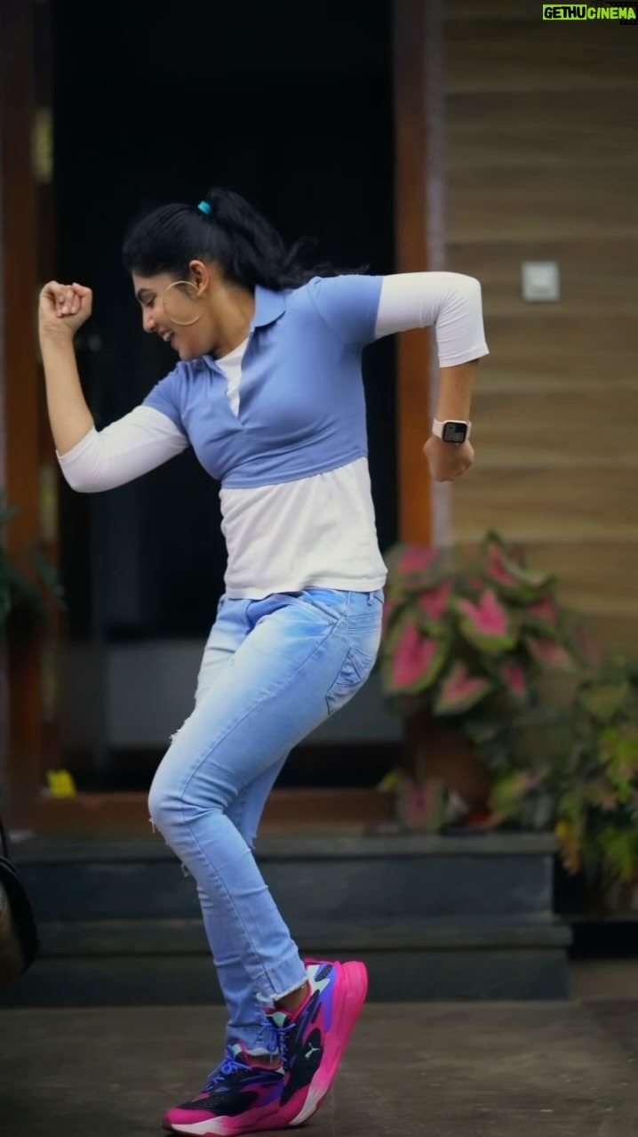 Bindu Gowda - 56.6K Likes - Are are areareare ❤️💃🏻

Do you want me to do more dance videos????🫰🏻 

[ Bindu Gowda, Reels, Kannada, Dance, Explore, Viral ]

#bindugowda #kannada #reels #dance #foryou #explore #viral #trend