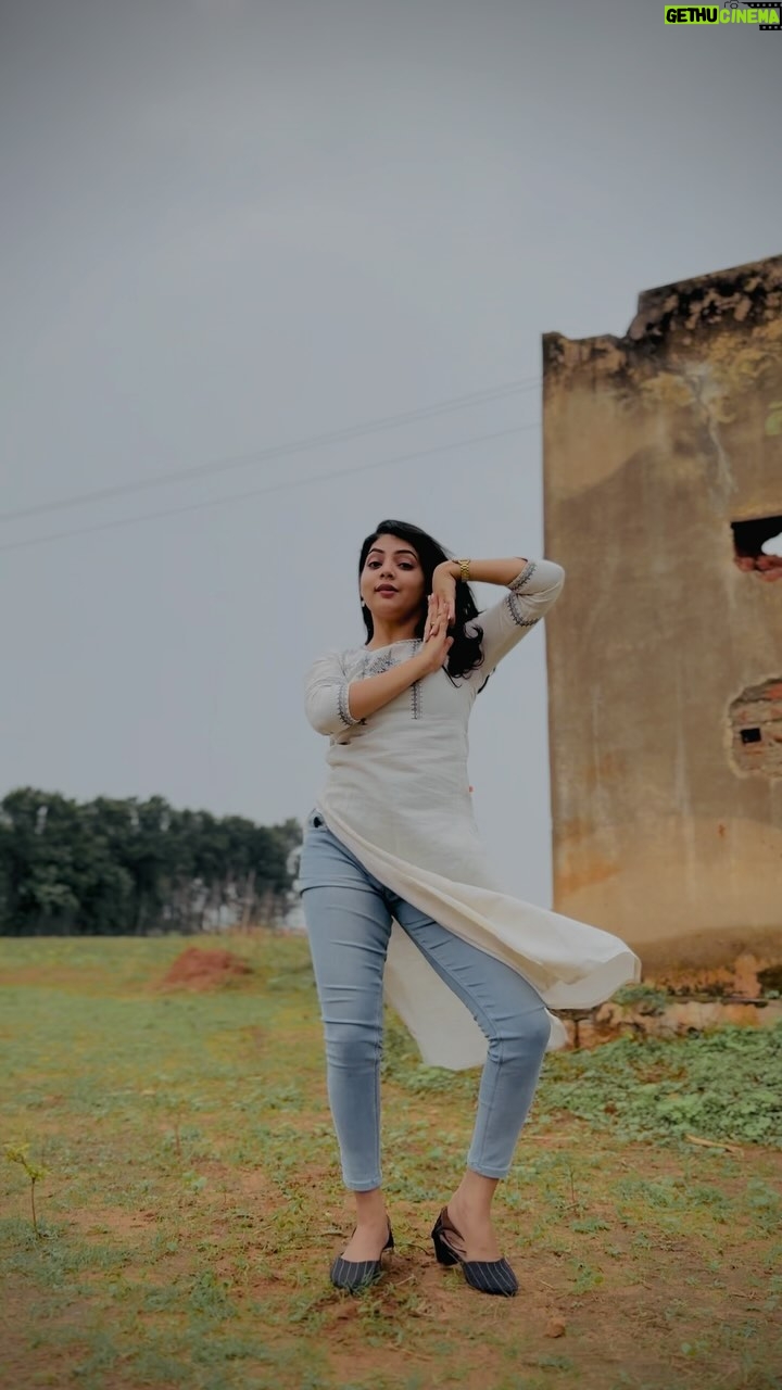 Bindu Gowda - 63.9K Likes - Mohana Yariva..?🙈 
#bindugowda #reels #kannada